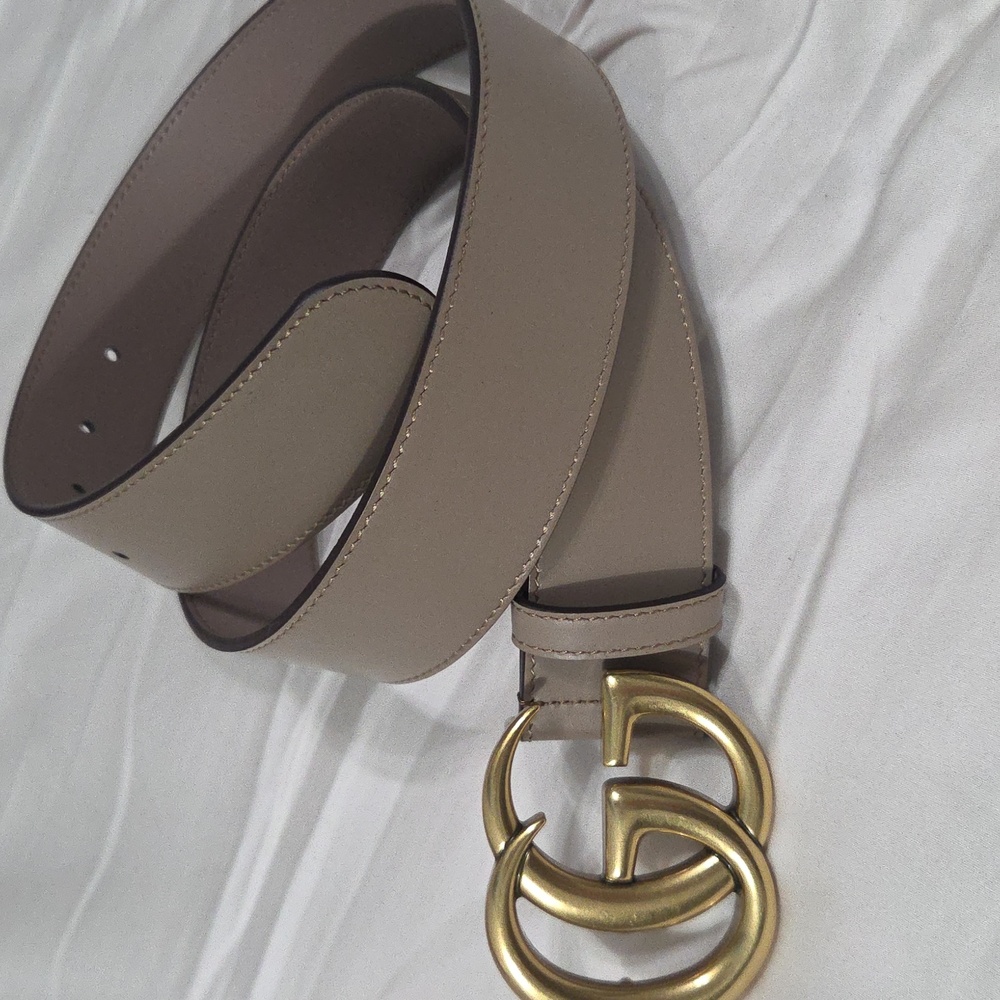 Gucci Taupe Pink Leather Belt with Gold Double G Buckle - Picture 9 of 16